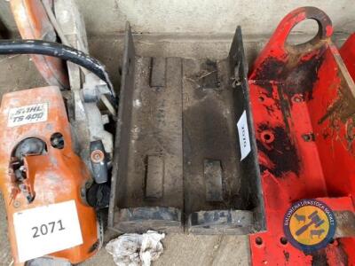 Pin & cone loader brackets