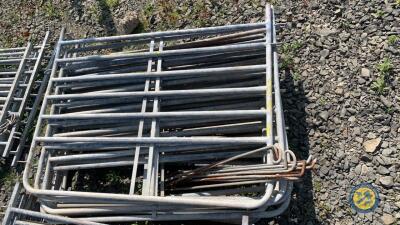 12 x 4ft galvanised hurdles round top with pins