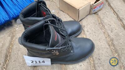 Size 8 safety work boots