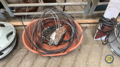 Water drinker fog basket & wires for milking parlour