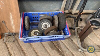 Plastic box of wheels