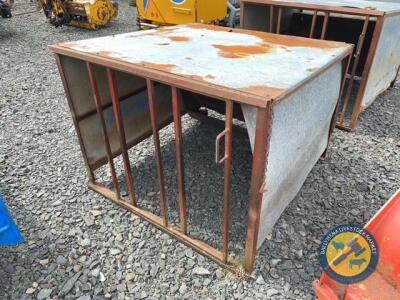 Lamb creep feeder needs trough repaired