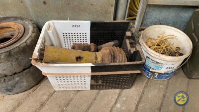 Box of PTO parts yoke ends x profile