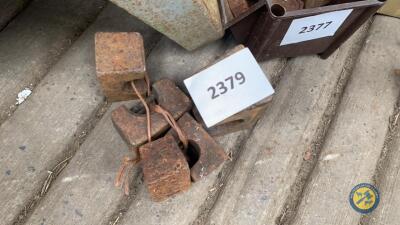 2 x small weights