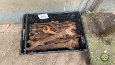 21 x large spanners