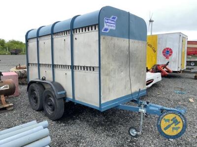 Cattle trailer