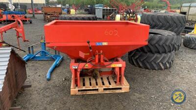 Kuhn M620 1800kg fertiliser sower with shaft