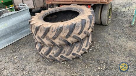 2 x 480-70-R34 tractor tyres with tubes