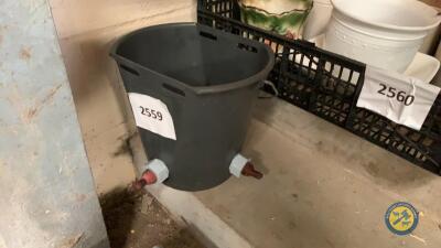 Lamb feed bucket