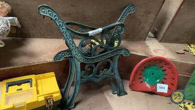 Cast iron bec