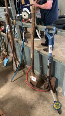 Scythe & spade