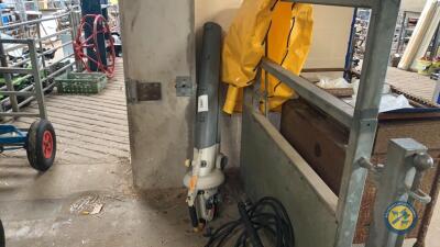 Ryobi leaflower