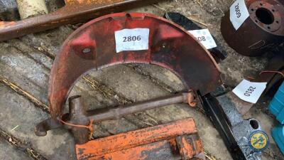 Pick up hitch for MF65 dash surround
