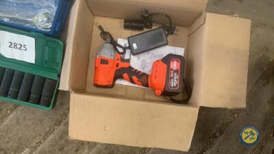 New half drive impact gun with charger & socket