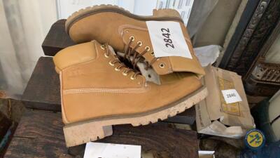 Brown boots 4