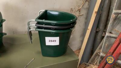 3 hook on bucket