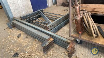 4 x bays of pallet racking, 2 x bays 6ft 2 x bays 8ft