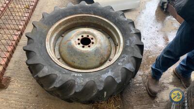 11x28 rim & tyre