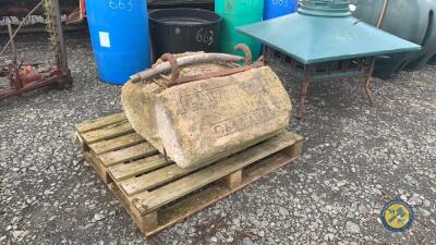 Concrete weight block