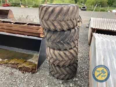 4 x 31-15.5-15 tyres