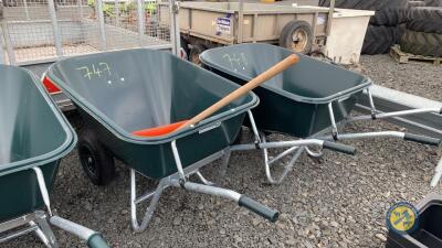 200L twin wheel barrow with shovel