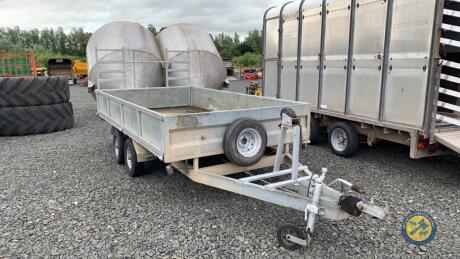 10'6"x5'6" galvanised flat bed trailer, auto reverse, brakes & lights working, loading ramps & wench