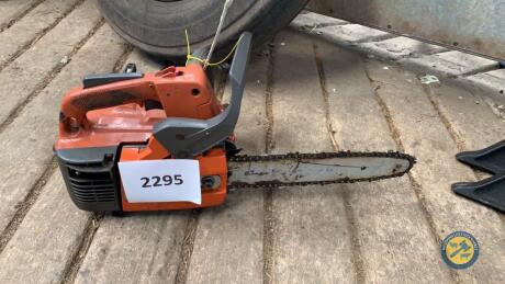 Husquvarna 335XPT tree surgeon chainsaw