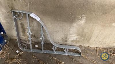 Galvanised end for railings