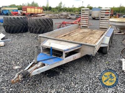 Approx 3tn plant trailer tri axle, lights working