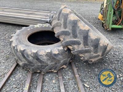 2 x front tractor tyres 480-70-R28