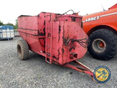 Hi-Spec super washer chopper good liner good chain etc holding water no shaft, chopper is spring loaded