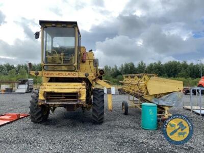 New Holland combine 1545, 3400hrs, 15ft header on trolley, key & side guards in office