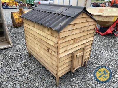 4x3 wooden hen house