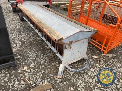 IAE 8ft lamb creep feeder with solid floor