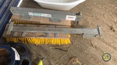 Pollock cow brush
