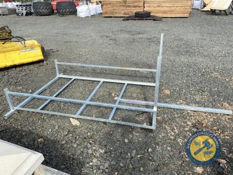 Approx 7x4ft trailer frame