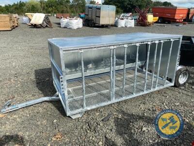 Lamb creep feeder with wheels & drawbar