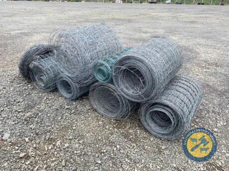 7 x rolls of pig wire & some barbed wire