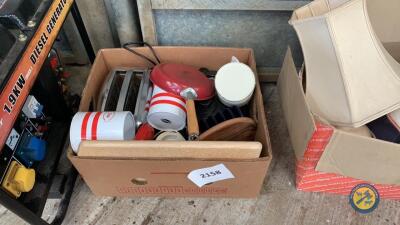 Box lot of kitchen ware