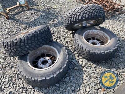 4 x Isuzu tropper wheels with rough tyres