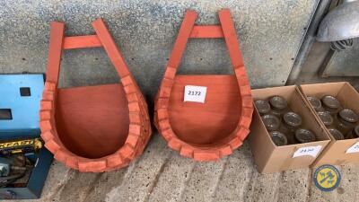 2 x horse shoe baskets