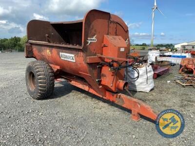 Redrock 8m manure spreader with shaft