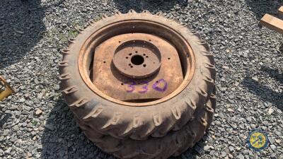 2 x row crop wheels 8-32