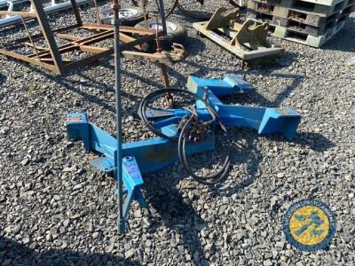 Tanco loader brackets with hydraulic spool valves