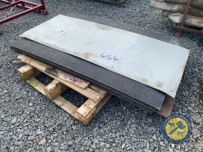 10 x cow mats & a steel plate