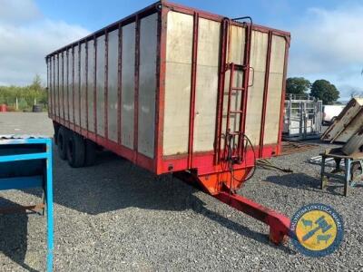 24x7ft tandem axle cattle trailer