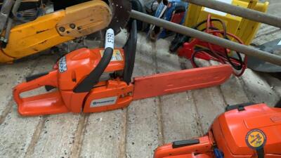 Landscape gardener retirement sale - Husquvanna 236 chainsaw 14" bar, starts, runs & cuts