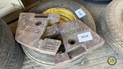 2 x fiat tractor weights