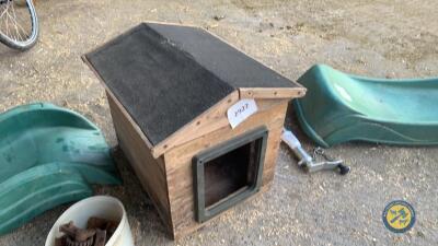 Dog box