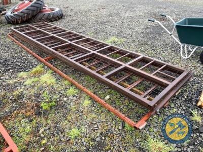 Sheep box iron feed gates x 4